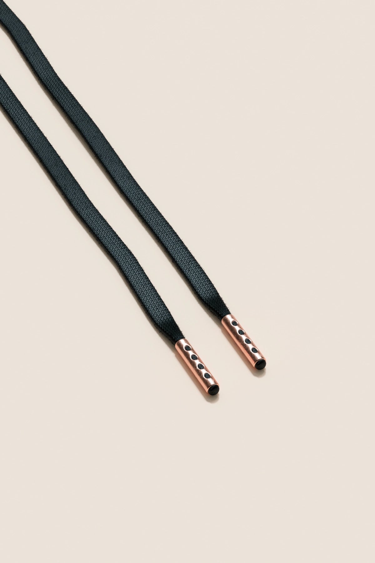 Senkels Black 3mm Flat Waxed Shoelaces with Rose Gold Aglets