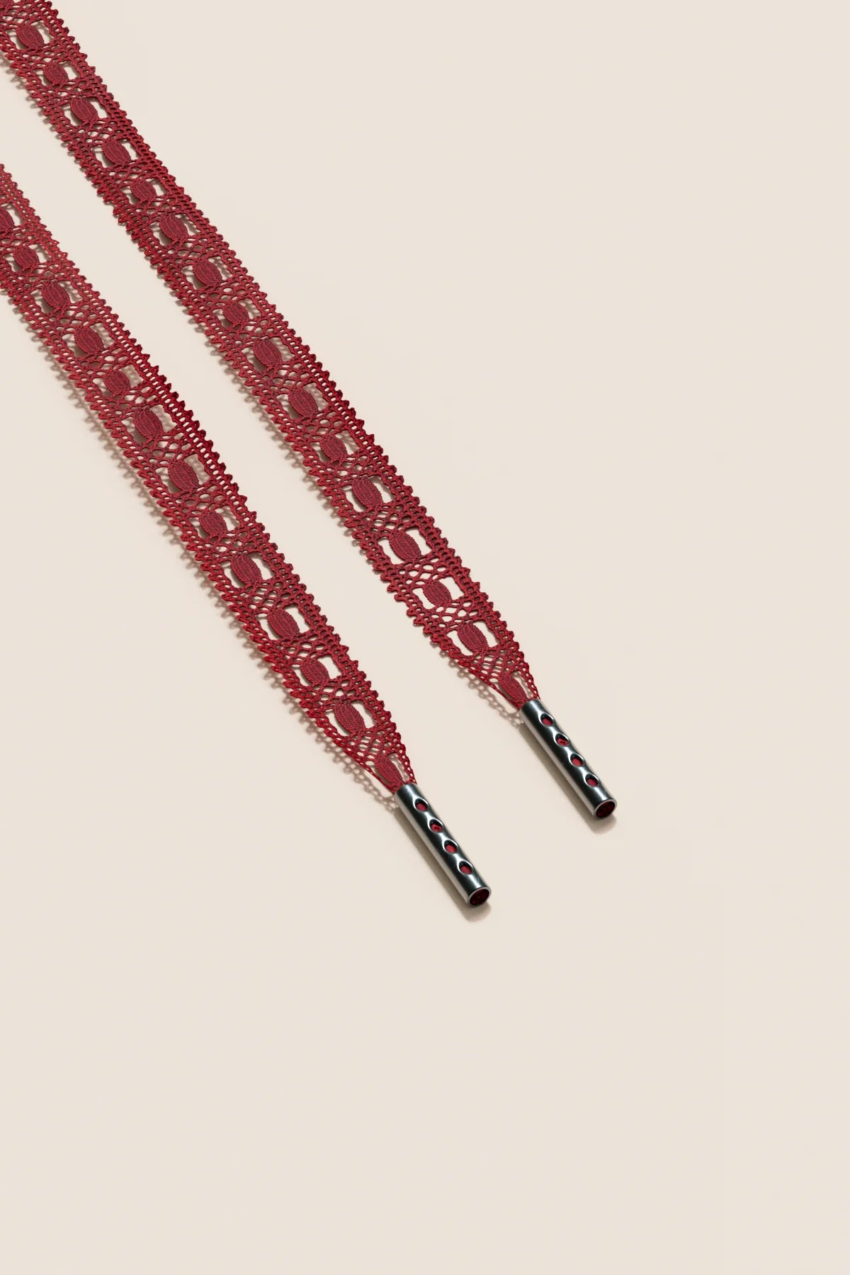 Senkels Cherry Crochet Shoelaces with Black Nickel Aglets