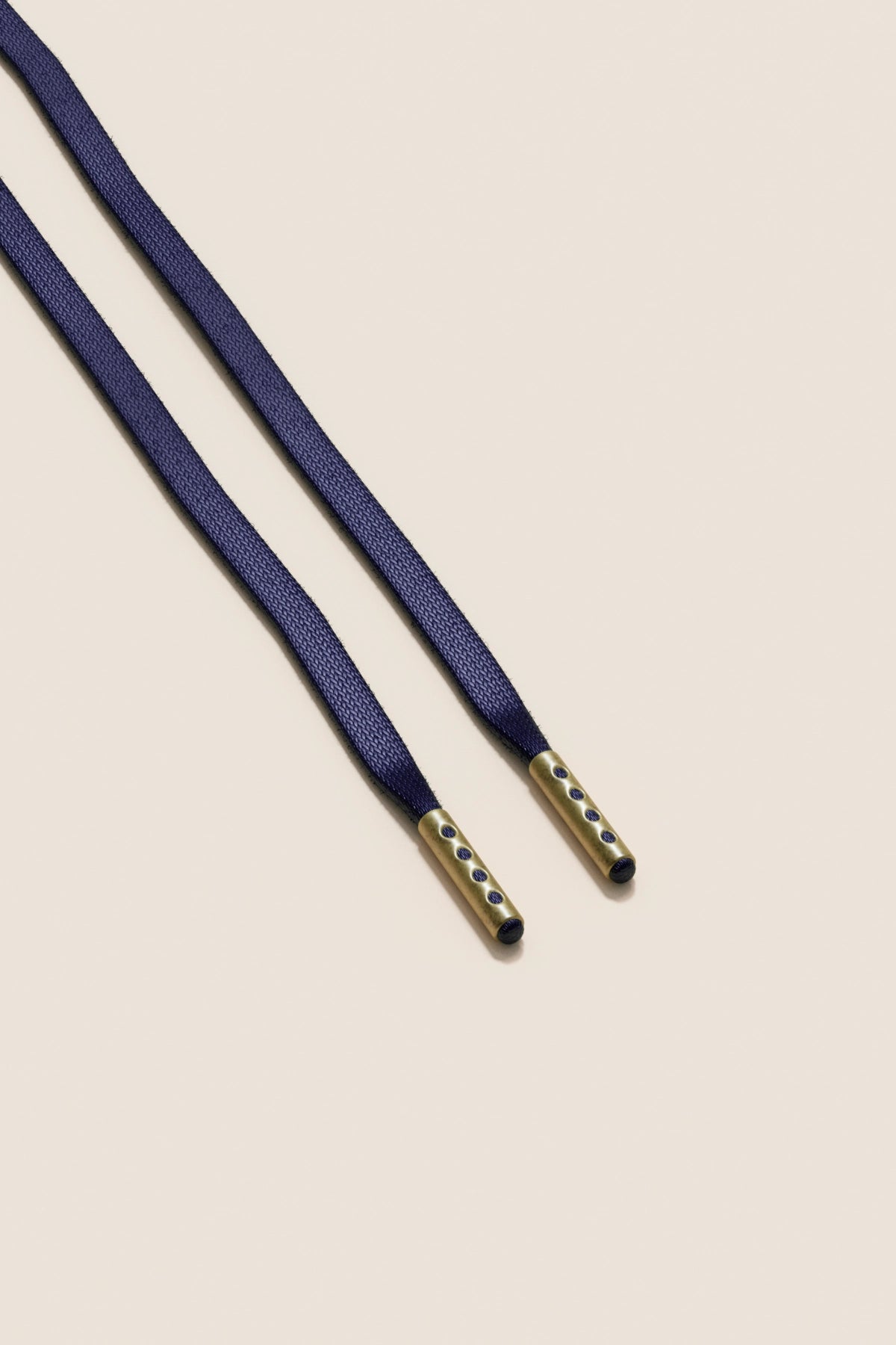 Senkels Bleu Foncé 3mm Lacets Cirés Plats avec Ferrets en Laiton