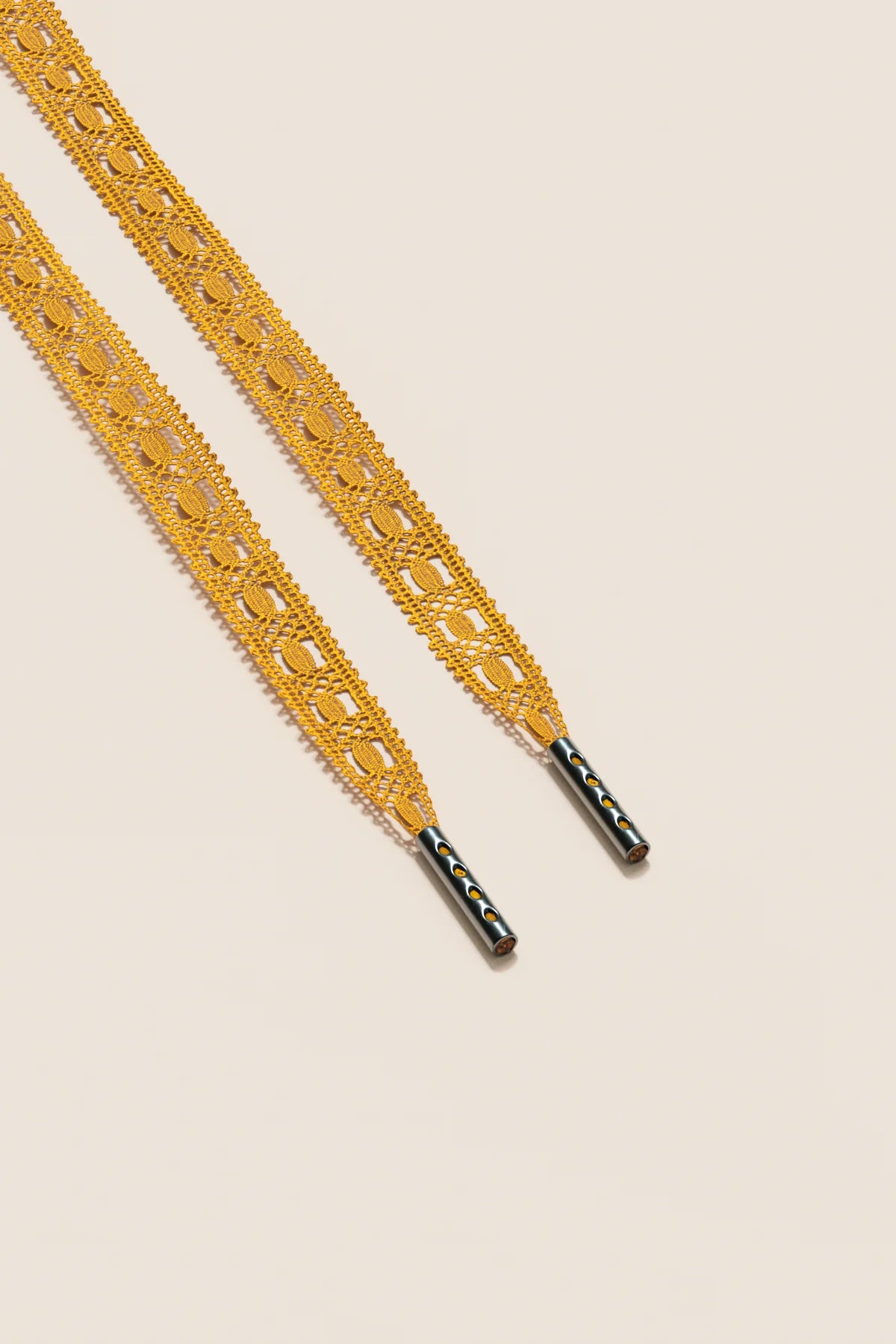 Senkels Yellow Crochet Shoelaces with Black Nickel Aglets